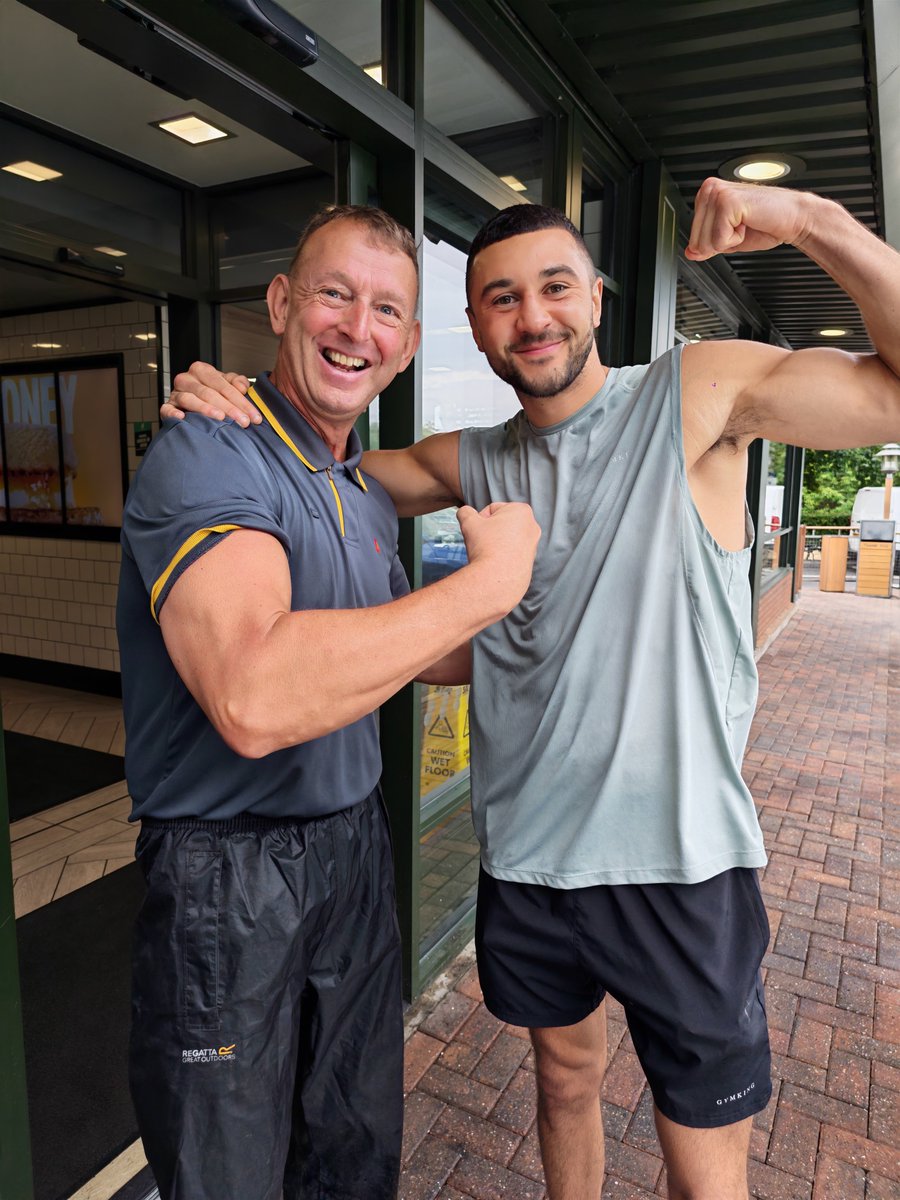 LeeFarrar12's tweet photo. @CallumSimpson9  and the new, next time you come to see us I'll get you a happy meal 💪💪 https://t.co/gLJib34zr9