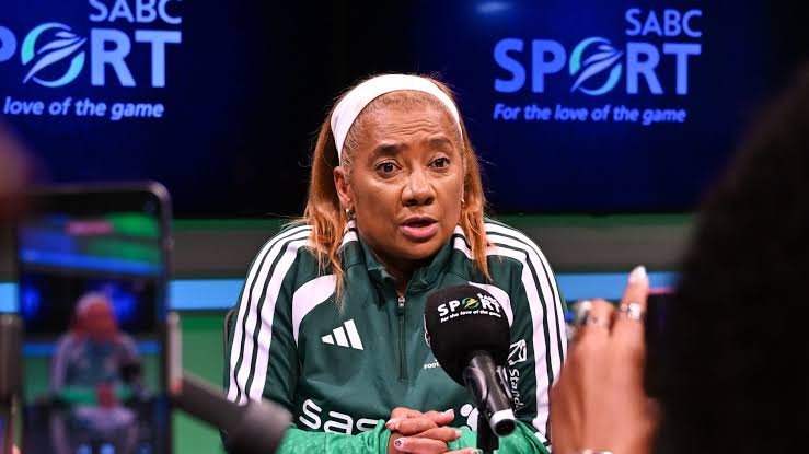 ghettostar_22's tweet photo. @Banyana_Banyana @SAFA_net this is the time to fire this fraud https://t.co/ewmsIOFEtB