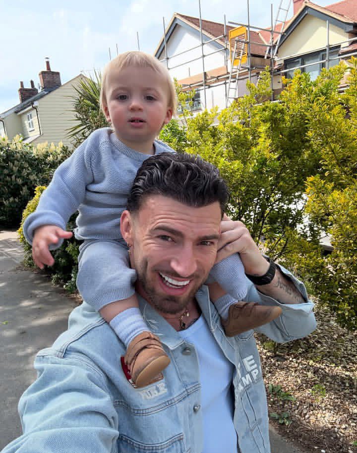 jakequickenden's tweet photo. Look at that face 😲 https://t.co/8tNQepmGmi