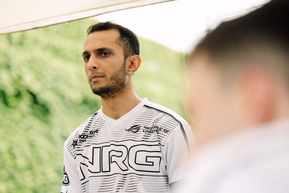 PolymarketVAL's tweet photo. 🎙️ FNS 🇨🇦 on how Riot could fix ranked:

"You should be able to report people who don't use their mics at all. 

That's a very big deal, especially at the higher levels like Immortal to Radiant." https://t.co/IwU0kuVetH