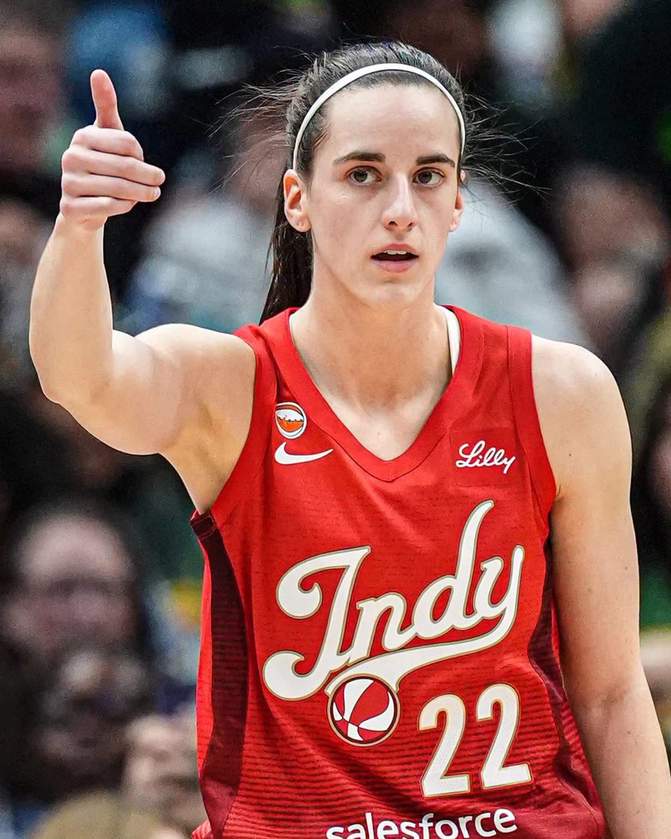 CaitlinUpdate22's tweet photo. CAITLIN CLARK LAST 6 GAMES:

26 PTS 11 AST 4 REB 2 STL 1 BLK 
20 PTS 8 AST 3 REB 1 STL
19 PTS 10 AST 1 REB 1 STL 
26 PTS 10 AST 10 REB 2 STL 1 BLK
32 PTS 7 AST 4 REB 1 STL 1 BLK 
27 PTS 11 AST 2 REB 1 STL 1 BLK https://t.co/wM6jzMubJQ