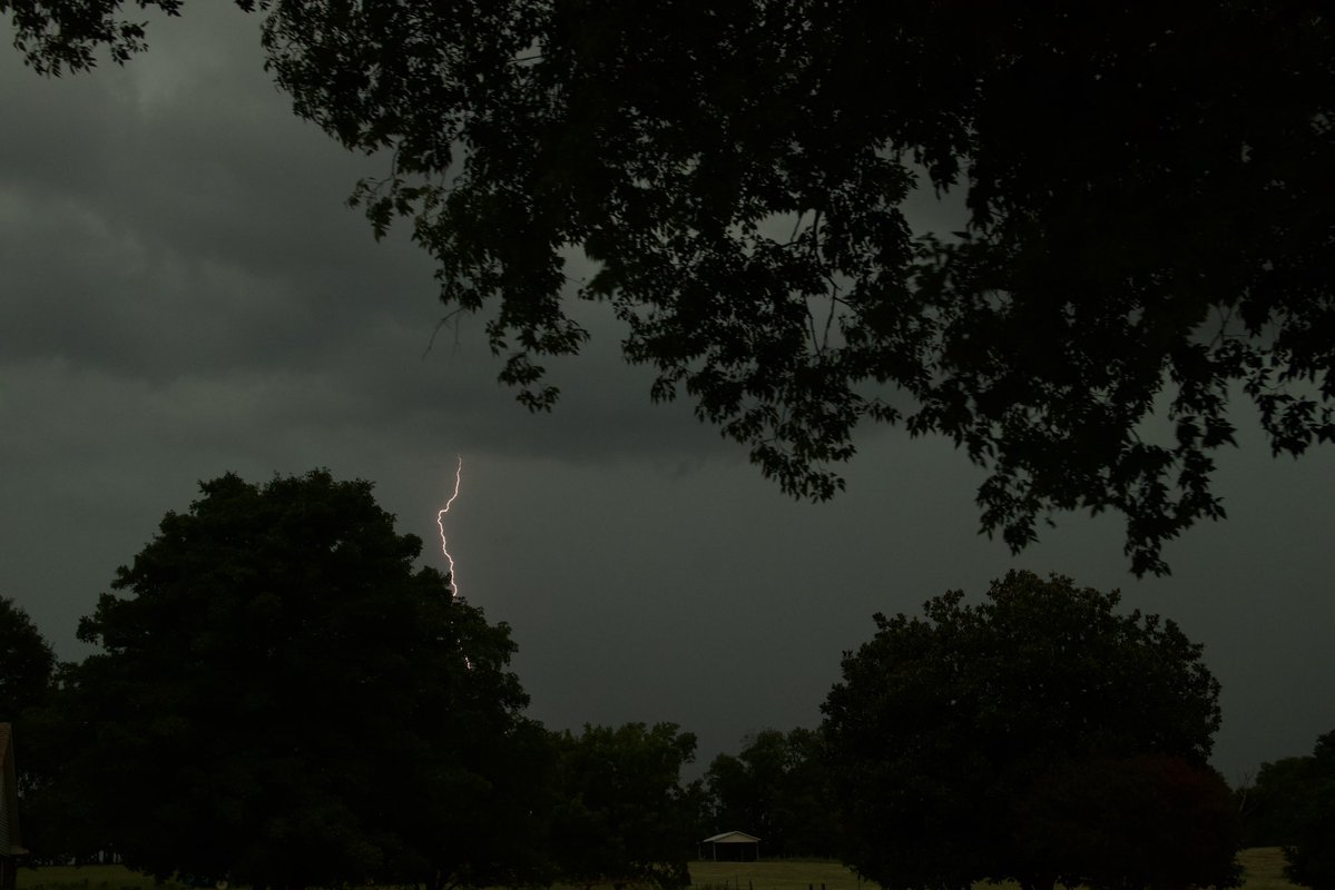 dreamland_usa's tweet photo. pictures i took during the storm https://t.co/3GhJea63dy