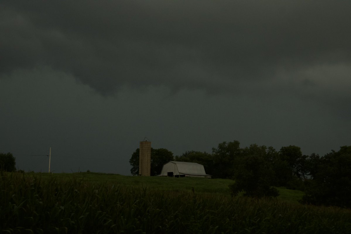 dreamland_usa's tweet photo. pictures i took during the storm https://t.co/3GhJea63dy