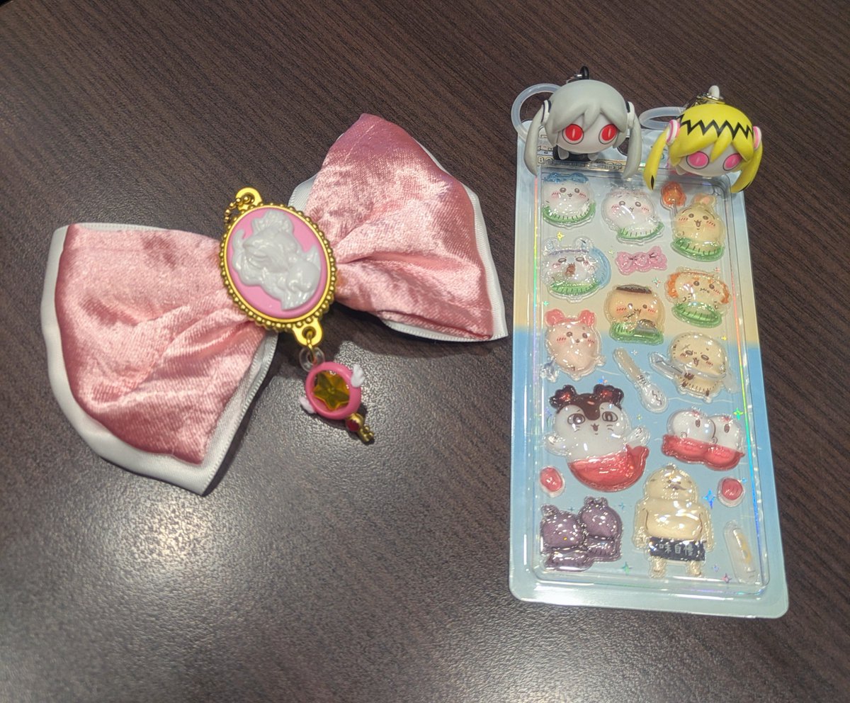 daisanlab's tweet photo. 昨日は急なお呼び出しにも関わらず、ぼこはんが応じてくれたので一緒にちいかわの映画見たりディシディアのコラボクレープ食べたりしてきた
映画、ただひたすらに島二郎がかっこよかったです https://t.co/xrxtal5jhz