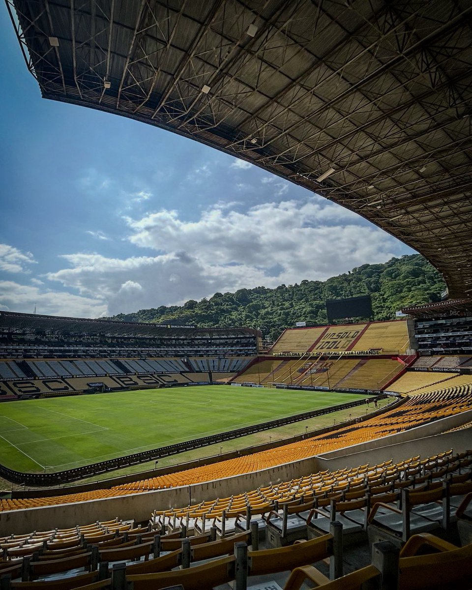 BarcelonaSC's tweet photo. Se abren las puertas de nuestra casa, los esperamos. 🏟️🔥

#BarcelonaMiPasión
#LigaEcuabet https://t.co/9L0YsxqdfY
