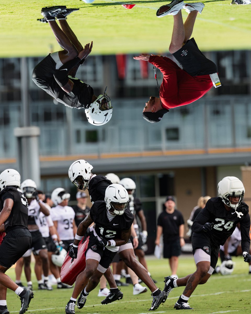GamecockFB's tweet photo. Two days up, two days down https://t.co/iTCRcJvuyg