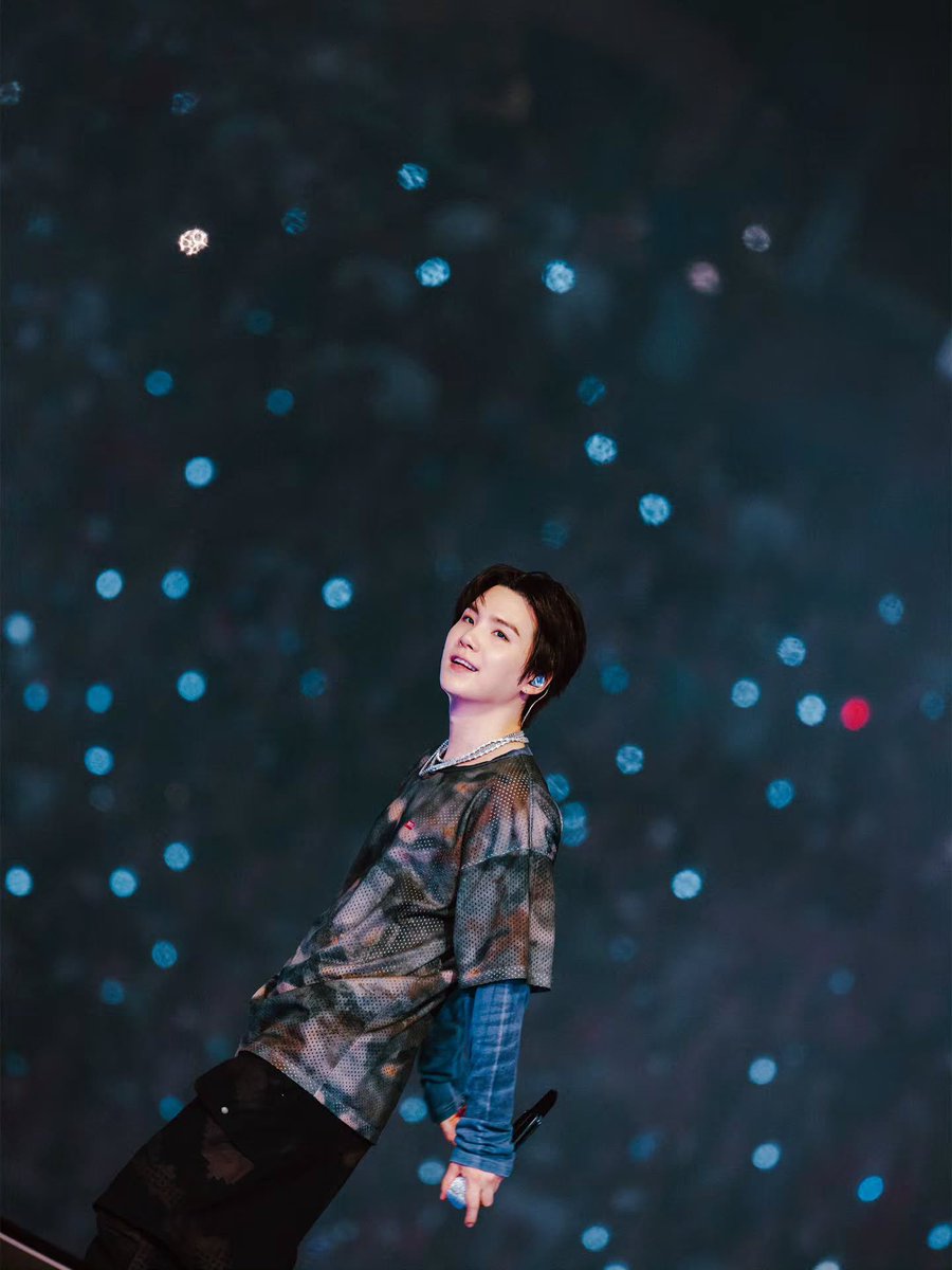 SUGAIndoFanbase's tweet photo. 📸 SUGA | Instagram Post Update
📝 BOSTON

(1-4)

#SUGA #AgustD #슈가 #방탄소년단슈가 #シュガ #BTSSUGA

🎶 https://t.co/grf0XOEflS