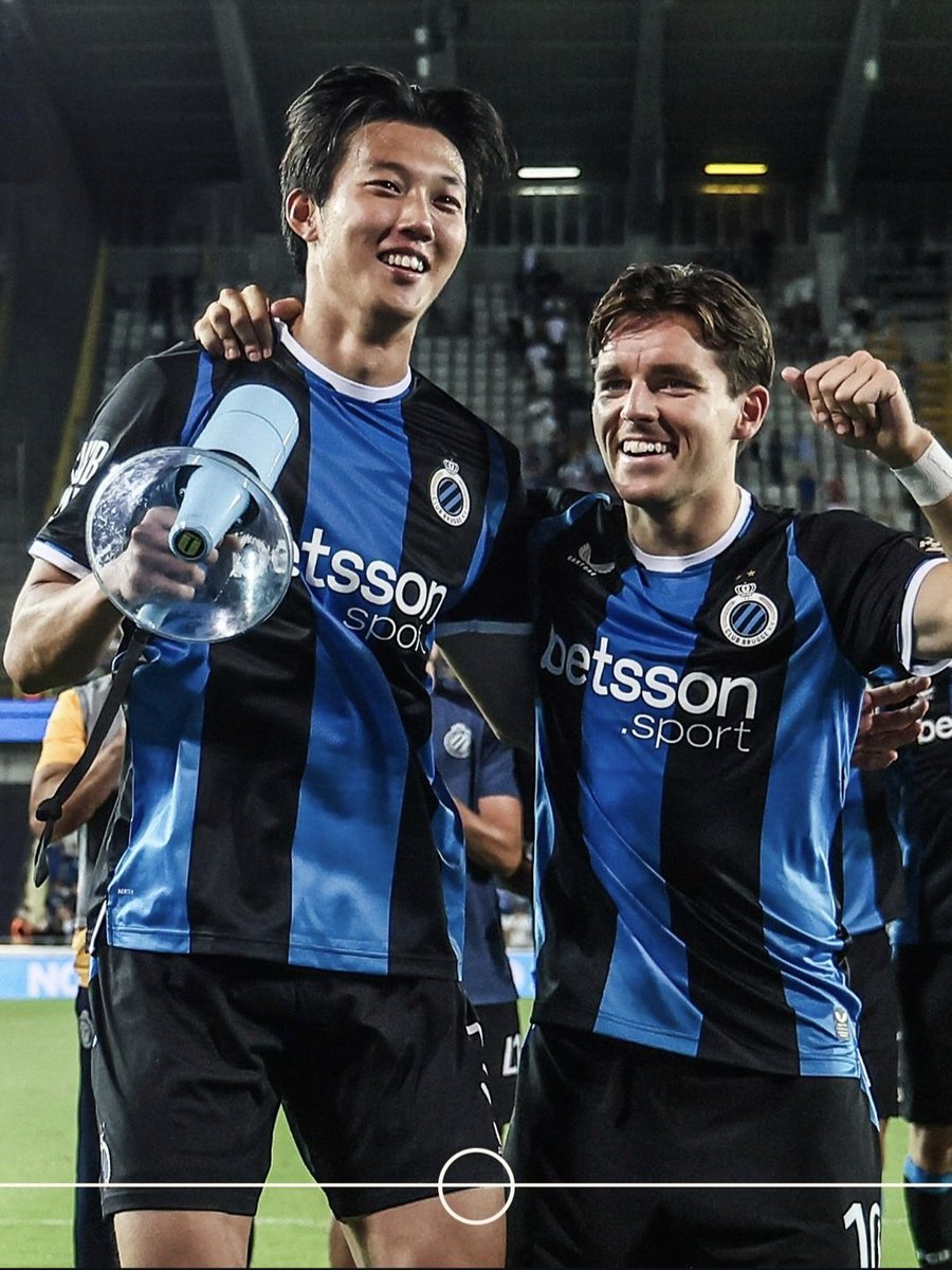 2_1beom's tweet photo. 아 #이한범 신난거 개귀엽다 헤헤헤
#brugge #clubbrugge #Leehanbeom https://t.co/Vmu0Oar7DT