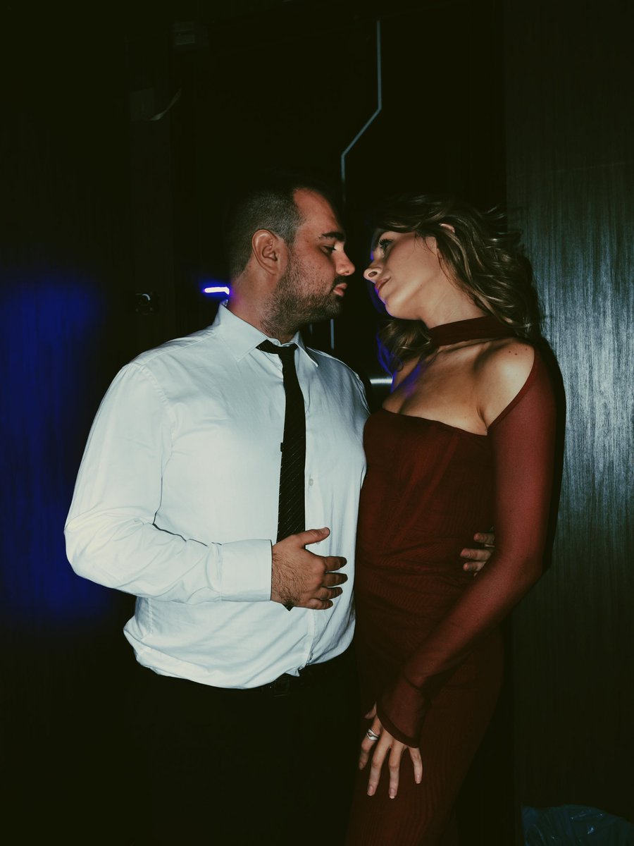 Adr5i's tweet photo. dios david lo cumple absolutamente todo es increíble la suerte que he tenido con este hombre (y encima es directioner) 🥹❤️‍🩹 https://t.co/vVw7LlAYeO
