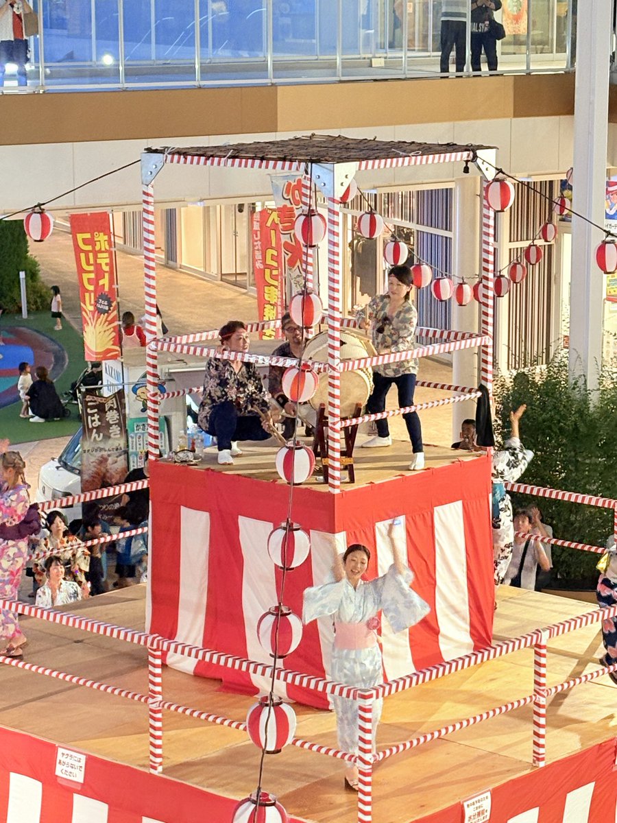 Wadaiko_Genryu's tweet photo. 2026.8.8（土）
MISATO FESTA2026
ららぽーと新三郷にて開催！初日大盛況でした！応援してくださった皆さまありがとうございました！和太鼓体験も総勢70名以上の方が参加してくださりとても楽しいひと時でした！本日２日目もぶち上げてまいります！ https://t.co/heSw4O5fxB