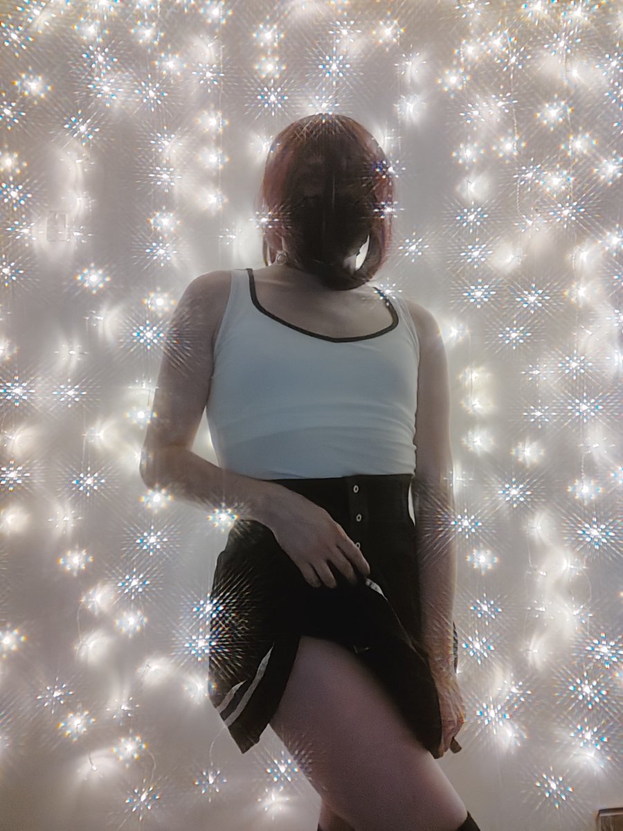 Busyboi69's tweet photo. More Reze but casual 💜

Tell me any ideas for other cosplays I could pull off 💜 https://t.co/sxZFTIb6pu