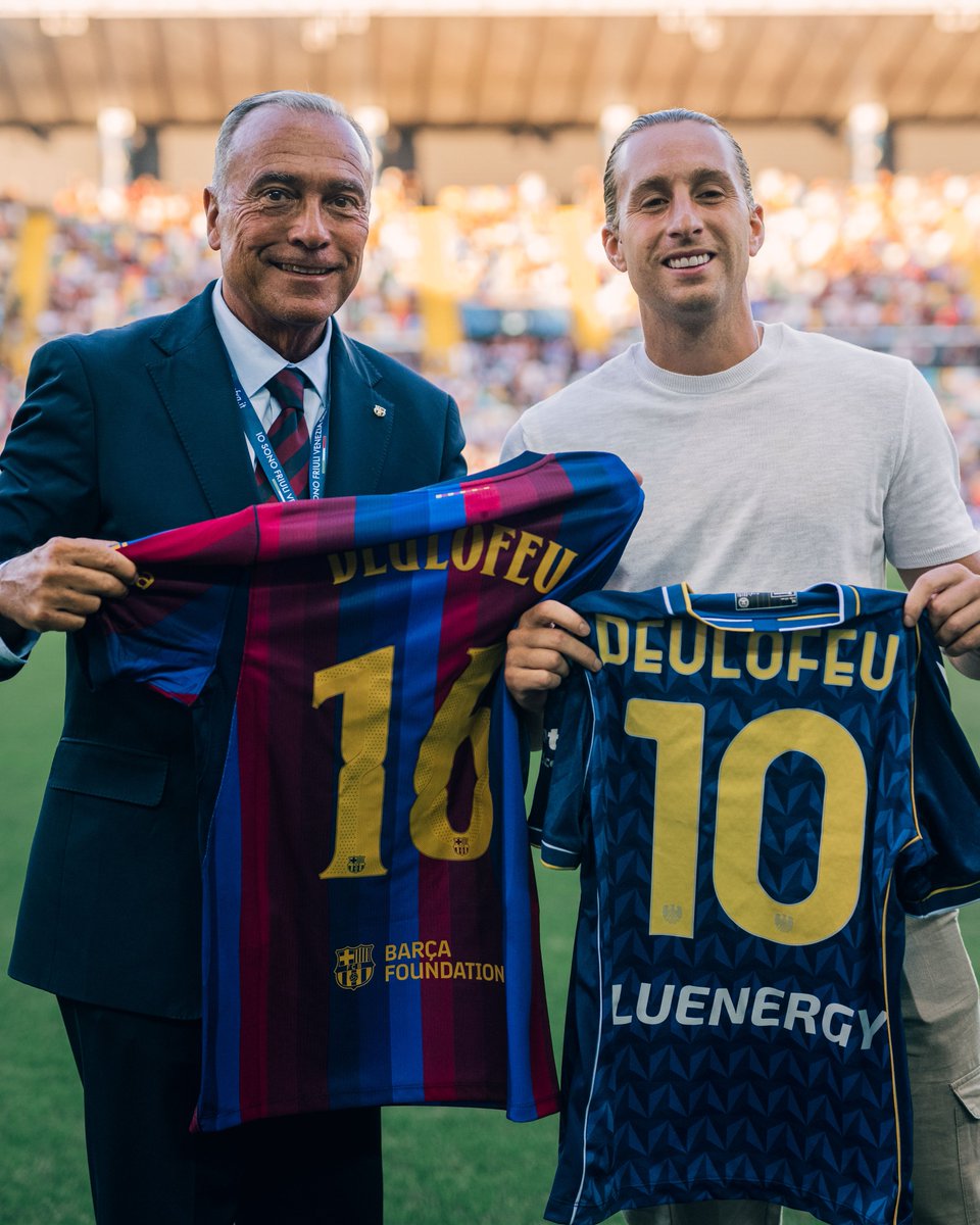 FCBarcelona's tweet photo. Jersey exchange in Friuli between vice president Rafael Yuste and former Barça and Udinese player Gerard Deulofeu 🤝
#MadeInLaMasia https://t.co/q7k776hb0J