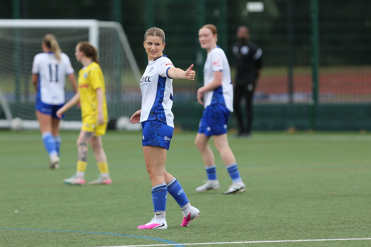 buryfc_women's tweet photo. Just here for the vibes......
10/10 enthusiasm, 2/10 explanation
#gameready #vicecaptain #rb6 https://t.co/xlbOAUM3Dj