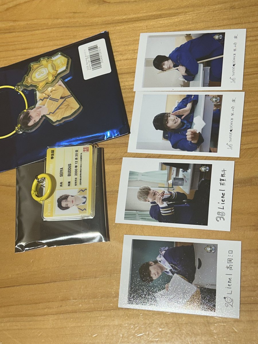 h10rlx's tweet photo. EBIDAN THE LIVE 2026 15th Anniversary 
グッズミニフォト キーホルダー交換
【讓】画像　SEIYA YUMA
　　　　　高岡ミロ　芳賀柊斗　柴崎楽
【求】アロハ🩵（右と前以外）
郵送でお願いします。
気軽にお声がけください！ https://t.co/cVh9niftp9