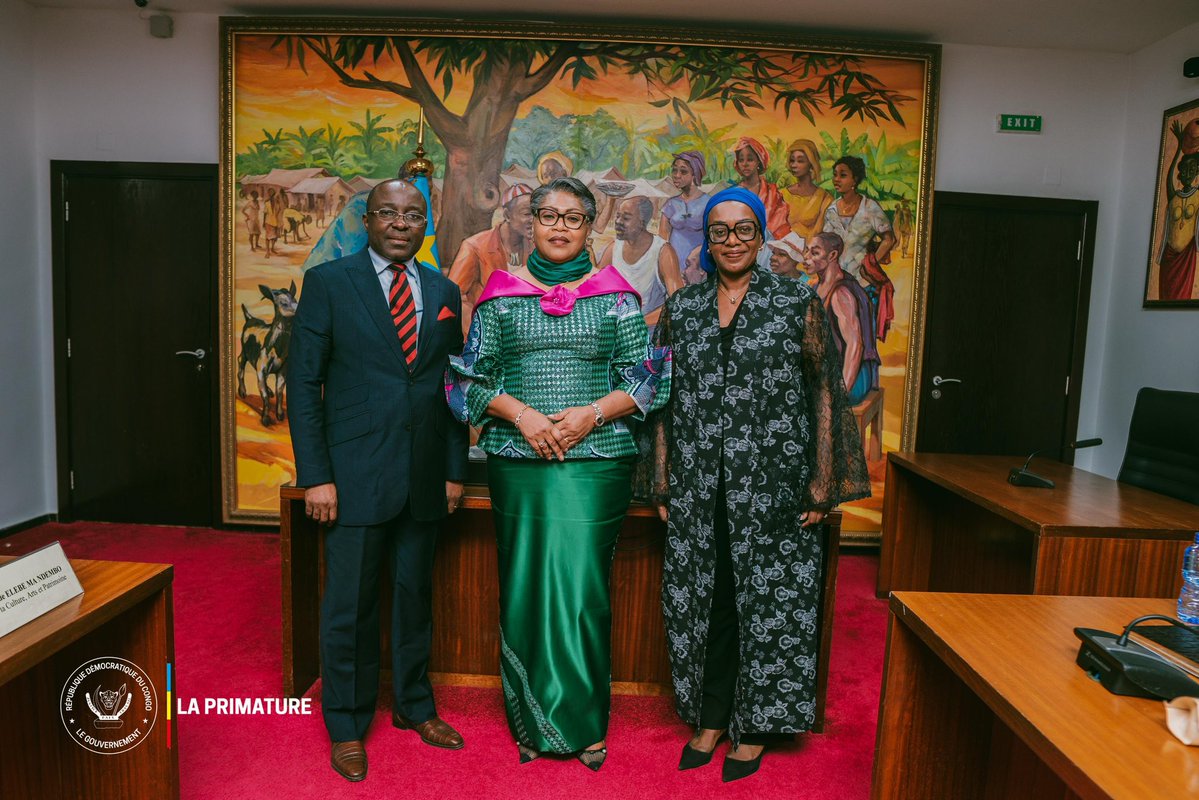 PrimatureRDC's tweet photo. #RDCongo #Culture #RumbaCongolaise
7 août 2026 | La Première Ministre, Cheffe du Gouvernement, Judith Suminwa Tuluka, a reçu, aux côtés de la Ministre de la Culture, Arts et Patrimoine, Yolande Elebe, plusieurs légendes de la rumba congolaise, dans le cadre des préparatifs de la « Nuit des Légendes de la Rumba ».

• Sauvegarde et transmission de la rumba congolaise, patrimoine culturel immatériel de l’UNESCO
• Valorisation des pionniers et figures emblématiques de la musique congolaise
• Renforcement de la protection des artistes et des droits d’auteur
• Promotion de la culture comme levier de rayonnement de la RDCongo à l’international

La Cheffe du Gouvernement a réaffirmé l’engagement du Gouvernement Suminwa à préserver cet héritage culturel unique, assurer sa transmission aux générations futures et soutenir les artistes en général.