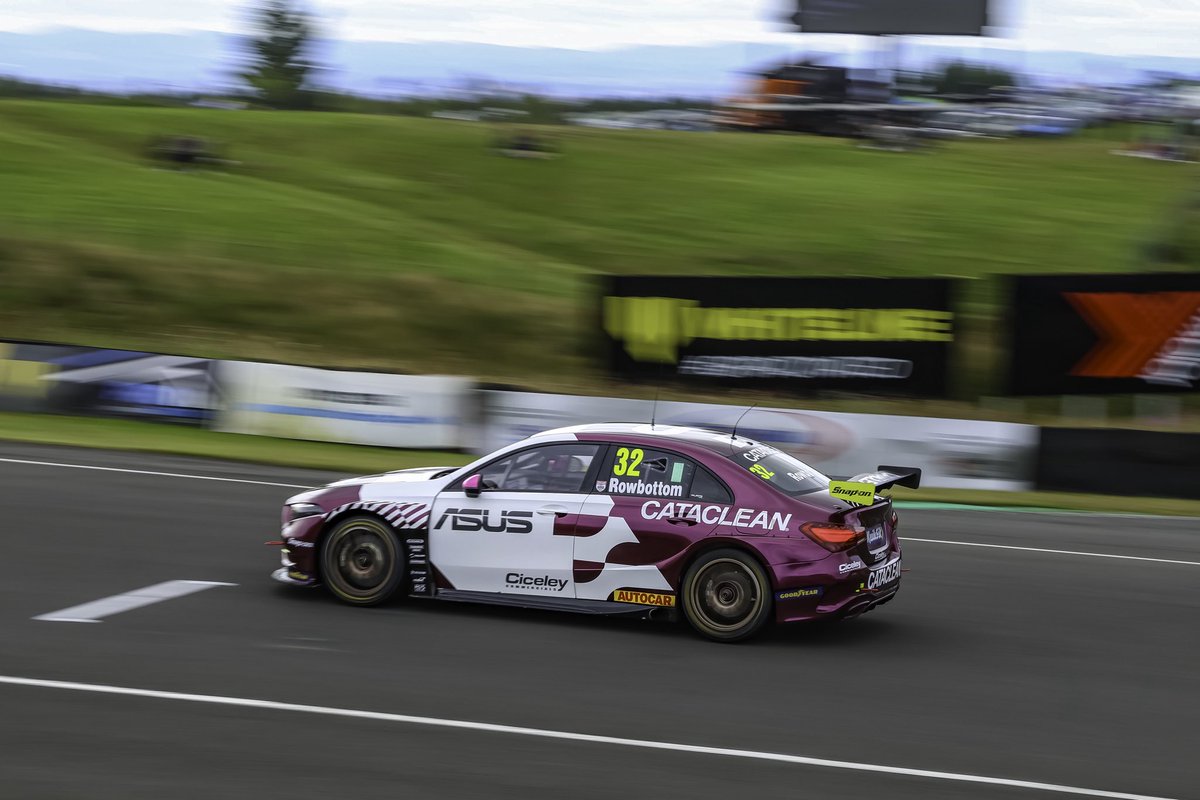 Mr__JJ's tweet photo. @BTCC at @krcircuit some quick edits https://t.co/W9732a80Ij