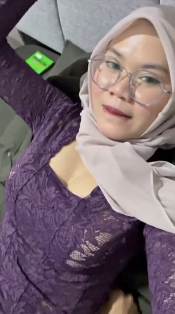 gadisssmanja's tweet photo. kebaya ungu nk vd link kt bio💯#awekmelayu #awekcun #awektudung #tudung https://t.co/ULfs9zu5Bf