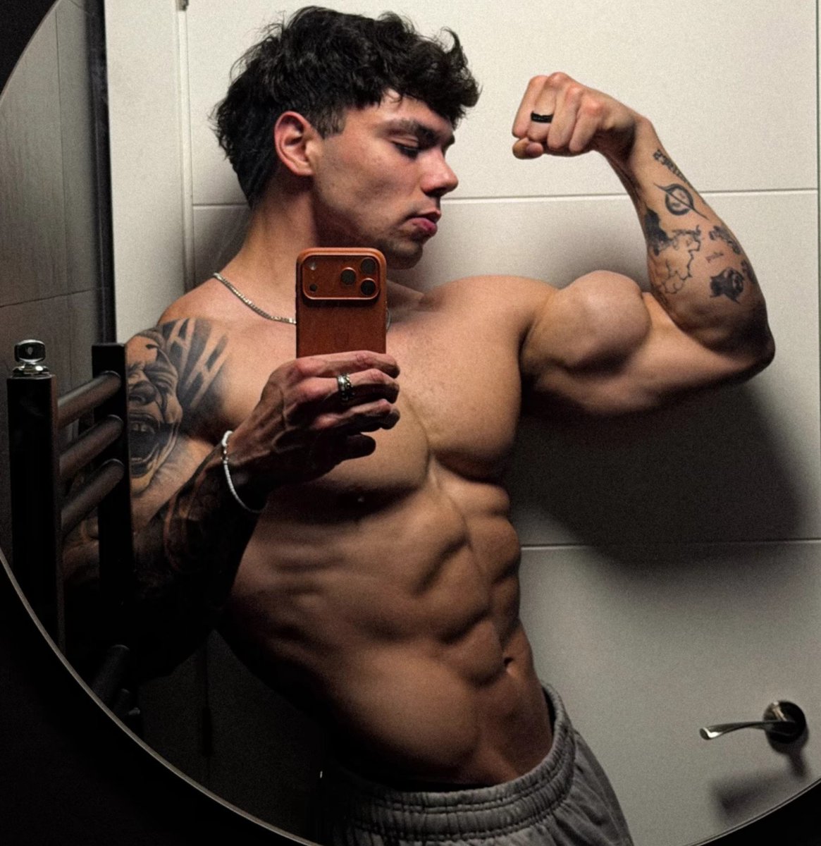 AndoniFitnessmx's tweet photo. Hermoso 🤩 
#andonifitness https://t.co/zVzIJzc1Wy