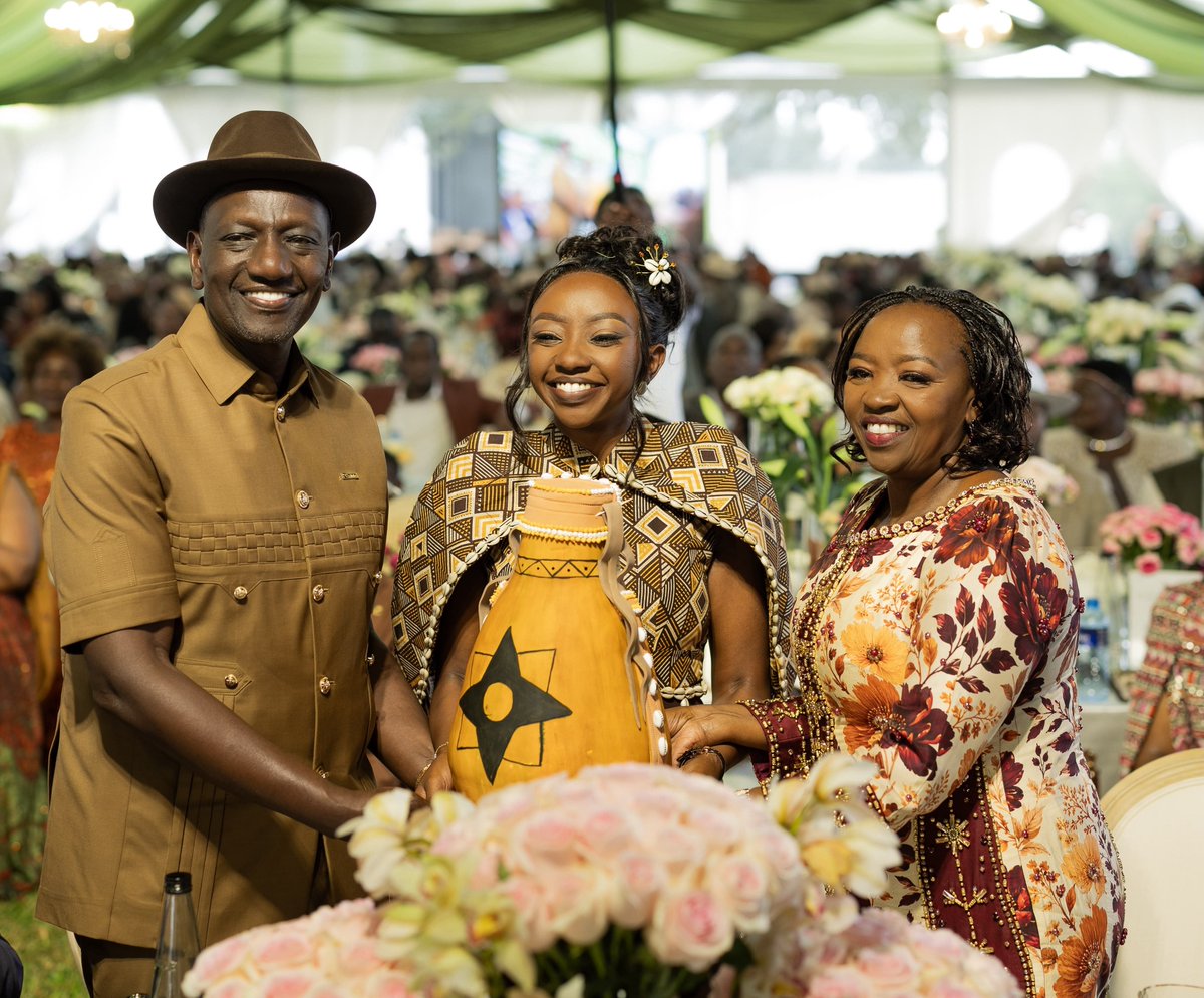 WilliamsRuto's tweet photo. May God bless your union, deepen your friendship and fill the home you build together with love, joy and enduring peace. https://t.co/m6jm2di7Xe