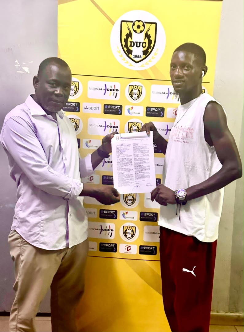 ducfoot's tweet photo. Pape Assane Cissé reste DUC 🟡⚫️

L’Enfant du club poursuit l'aventure sous les couleurs du Dakar Université Club.
Prêt pour relever les défis et atteindre les objectifs.

#DUC #COUD #UCAD #ETUDIANTS #LSFP https://t.co/KfqMnkzeR5