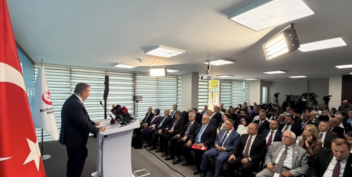 ahmet_yelis's tweet photo. Genel Başkanımız sayın @Mustafa_Destici’nin, düzenlediği ve Türkiye gündemini değerlendirdiği basın toplantısı sonrasında, MKYK Toplantımızı gerçekleştirdik. 
Ahmet YELİS 
BBP GENEL BAŞKAN YARDIMCISI https://t.co/OSRl2rDytE