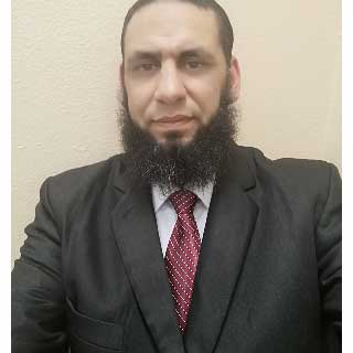 AlHashidi911's tweet photo. مدرس الرياضيات وهو جالس يراجع الدرجات https://t.co/zTy2NLppIX