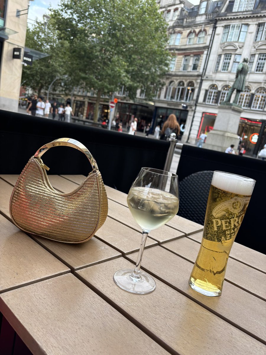 mikeygreen68's tweet photo. Saturday Date Night With My Lovely Wife a few drinks 🥂🍺 outside @MandC_TheHayes #LivingOurBestLife #MakingMemories  #GoodTimes #Blessed #Grateful #PreciousTimes #LovinLife #LivinLife #OneLife #LivinTheDream ❤️🙏 https://t.co/K068fiuCfe