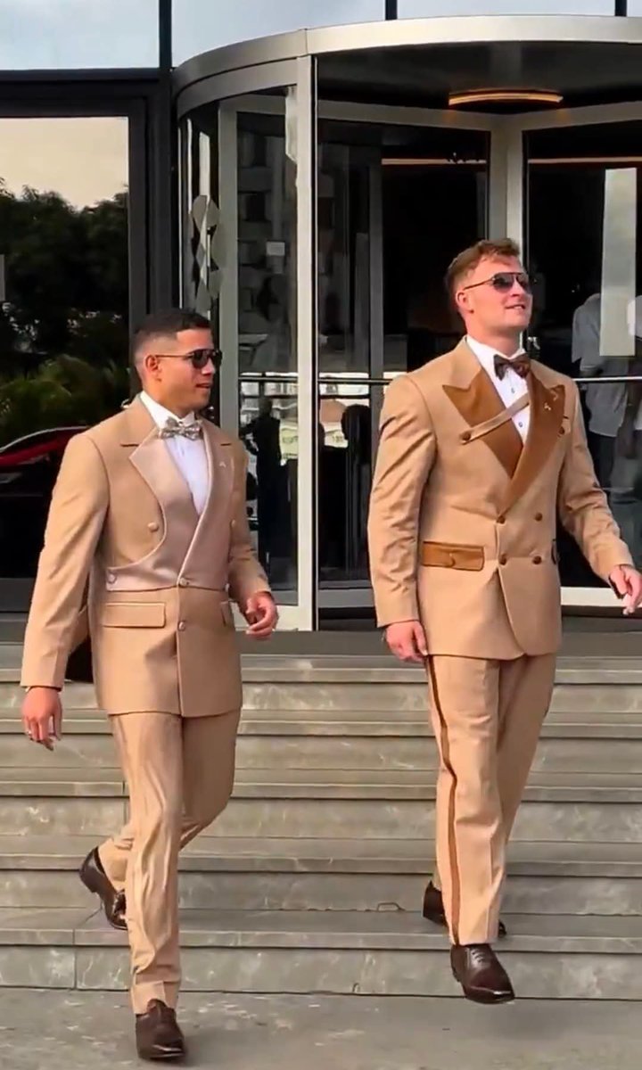 Puregossip9ja's tweet photo. Peller highest gifters Gregory and Charles are set for wedding and they pulled up in a Rolls-Royce Cullinan https://t.co/J0XKLgKInl