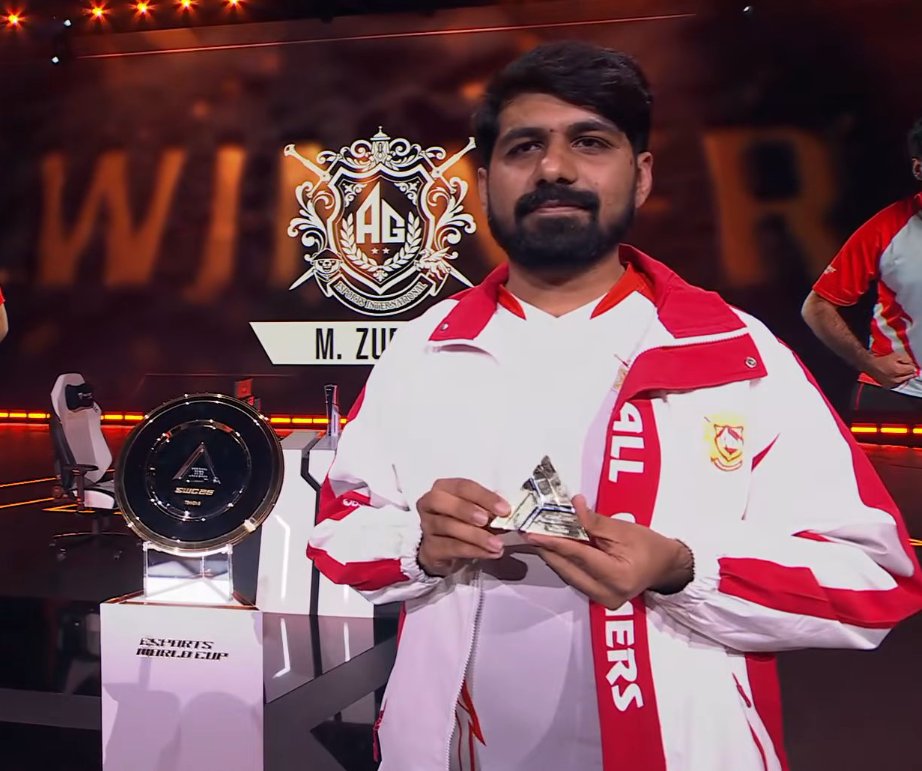 Muneeb313_'s tweet photo. ZUBAIR IS THE ESPORTS WORLD CUP TEKKEN CHAMPION! 🇵🇰🏆

From fighting through the LCQ to winning the biggest Tekken title in the world — Zubair has completed an absolutely sensational run.

He beat defending champion Ulsan. He beat Tekken GOAT Arslan Ash. He beat Arslan again in the semi-final with a Grand Final spot on the line.

And now he has beaten Lowhigh to become WORLD CHAMPION.

What a tournament. What a run. What a moment for Pakistan. Zubair has just announced himself on the biggest stage in Tekken. 🇵🇰🔥