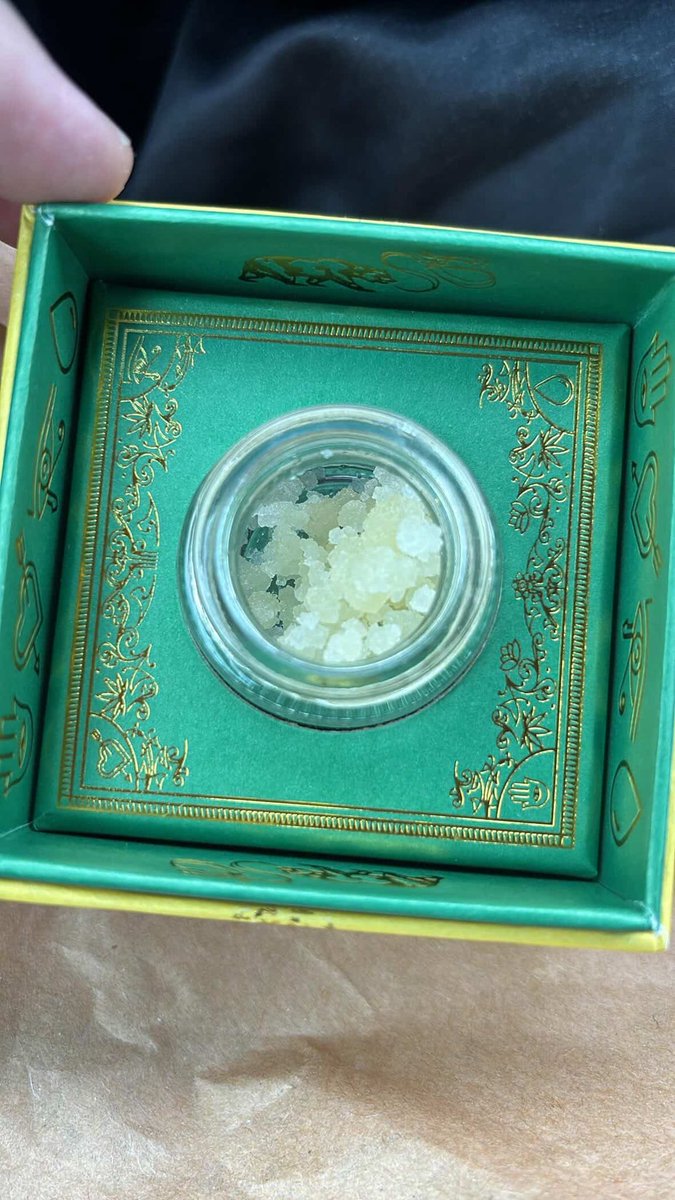 calltheza's tweet photo. Crumble gringo 3g 
#vapethc #canetathc #crumble https://t.co/a7dCNK7BTc
