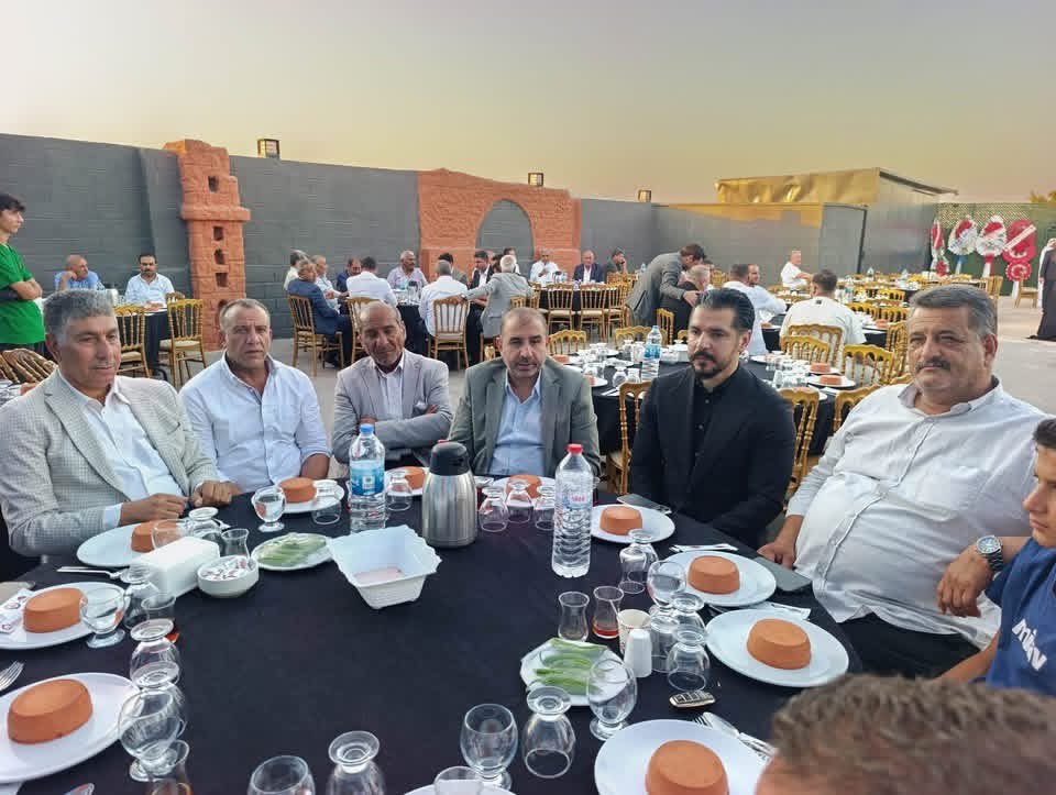 msaitardan's tweet photo. 📍Şanlıurfa 
Tammah Aşiretimizin Kanaat Önderi Arsan Aslan’ın kıymetli evladının düğün merasimine katılıp bu mutlu günlerinde sevinçlerini paylaştık.
Aslan Ailesine hayırlı olsun, Genç çiftimize de mutluluklar dilerim.
@mehmetarsanoglu https://t.co/3cTaRAQPBK