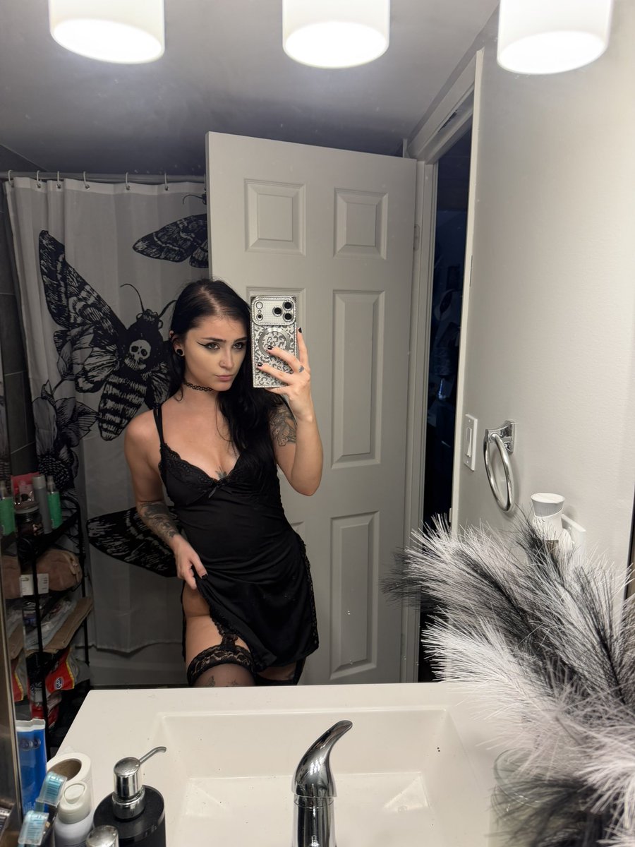 itsblazebaby4's tweet photo. ✨ 🌶️ https://t.co/YexRy22Zit