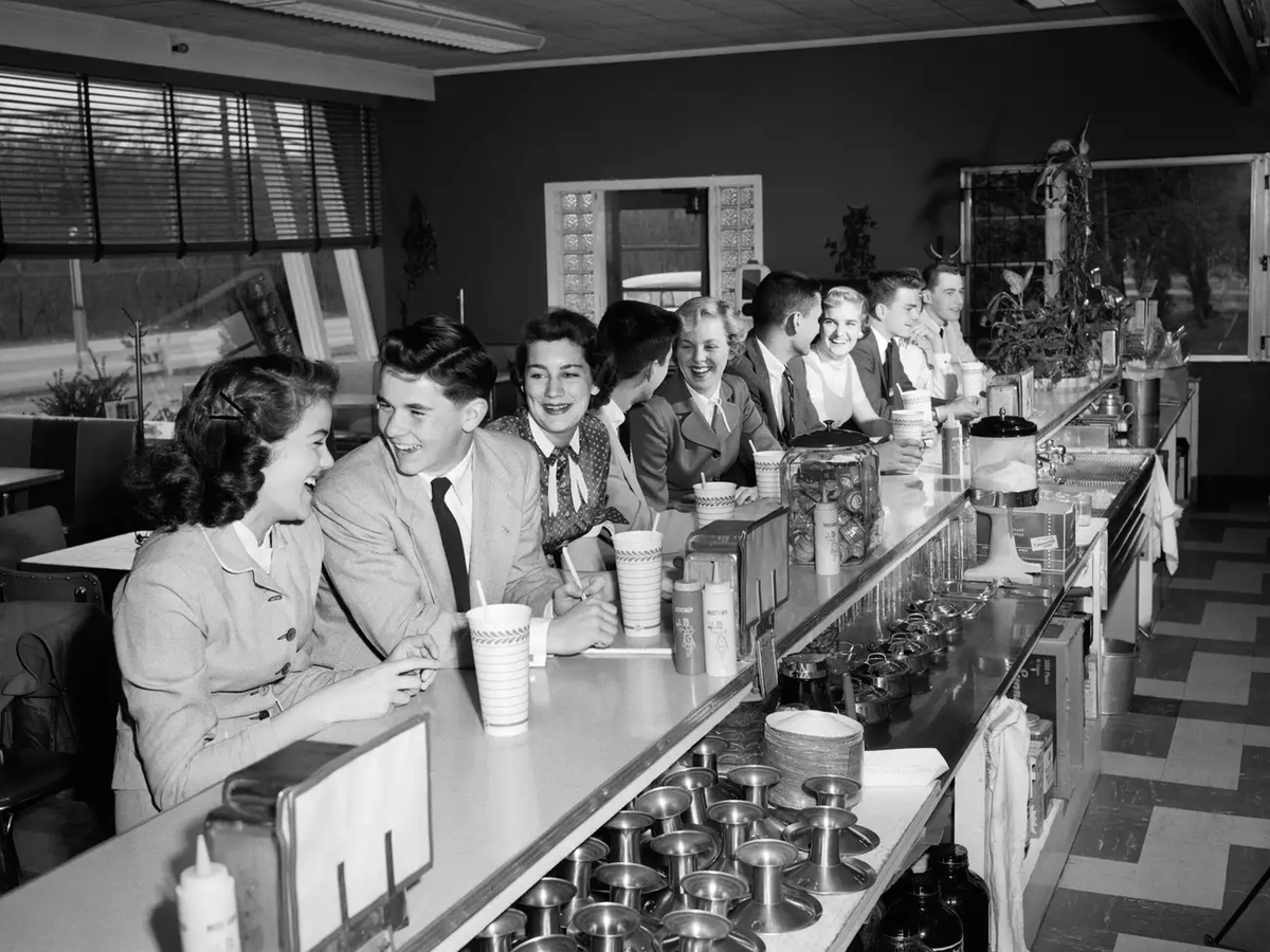 JackPosobiec's tweet photo. Neocons: "In our day young people NEVER went out to eat" https://t.co/937Ne3u58G