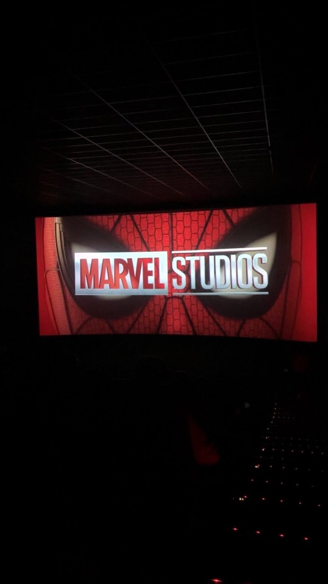 Musmpx's tweet photo. Finalement j’ai eu mon date Spiderman https://t.co/4CiZKfHsDD