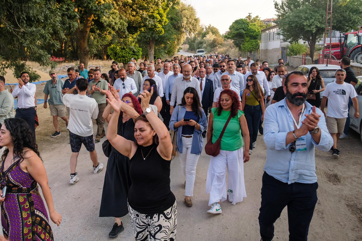 tipgenelmerkez's tweet photo. Genel Başkanımız Erkan Baş, Yozgat’ta Uluslararası 27. Bahadın Kültür Şenliği’nin konuğu oldu.

Kurtuluş ellerimizde, kurtuluş mücadelemizde! Varlığıyla güç veren yurttaşlarımıza teşekkür ediyoruz. https://t.co/3nmdQTIrDv