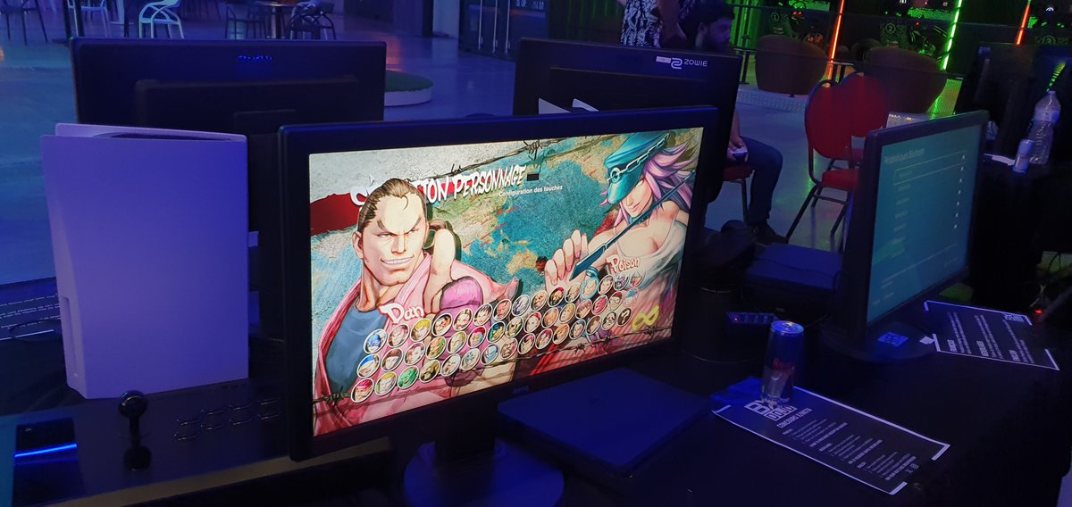 Phenixuuu's tweet photo. #BXDOJO is hosting USF4 as a main game monthly. It was great ! Let's see more people entering for the next one🔥🥊 https://t.co/uOYDanZlGO
