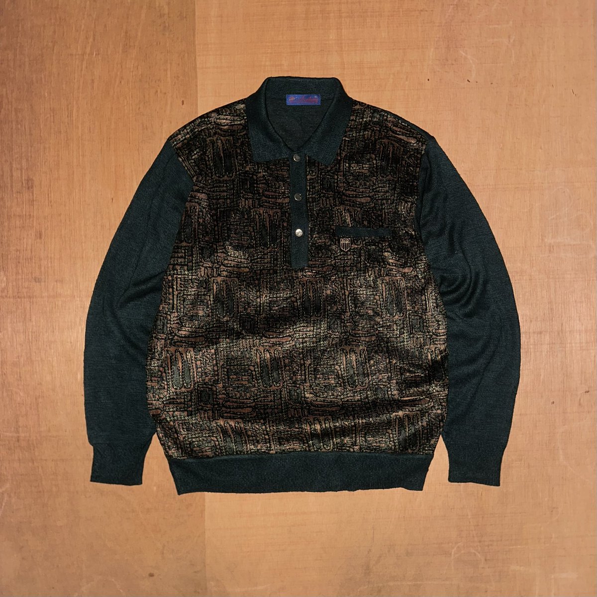 kazualchic's tweet photo. Knit polo
—
Polo à manches longues associant un corps texturé aux reflets bruns et des manches vert foncé.
—

M

7.000Fcfa https://t.co/IpvK6uGHP7