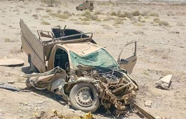 D_F_313_'s tweet photo. 🚨 Keچ: Explosion Targets Military Convoy

An explosion reportedly targeted a military convoy in the Radeeg area of Mand, Kech district, Balochistan. According to local sources, heavy gunfire was also heard following the blast, and one military vehicle was reportedly affected. https://t.co/OEZBVCl5UT