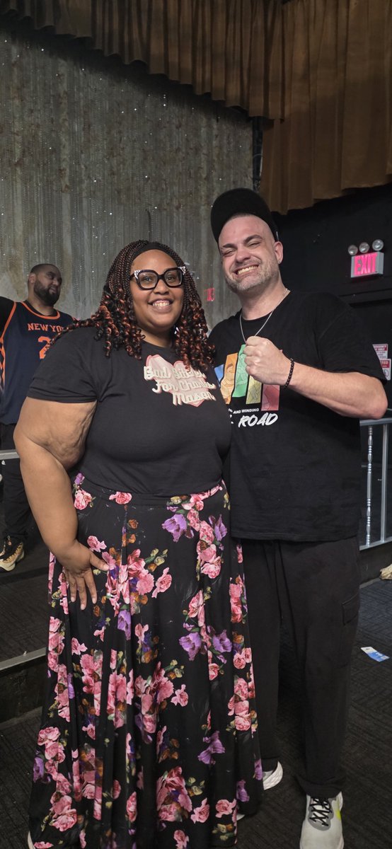 misskiababy85's tweet photo. If you know me, you know one of the wrestlers that I've been wanting to meet is Eddie Kingston. @sammysvlogcrew yelled at me to come over and I was floored to see him. He was an absolute gem and it was my pleasure to finally meet him.
#houseofglory #HogIntensity https://t.co/jW2phstYEV