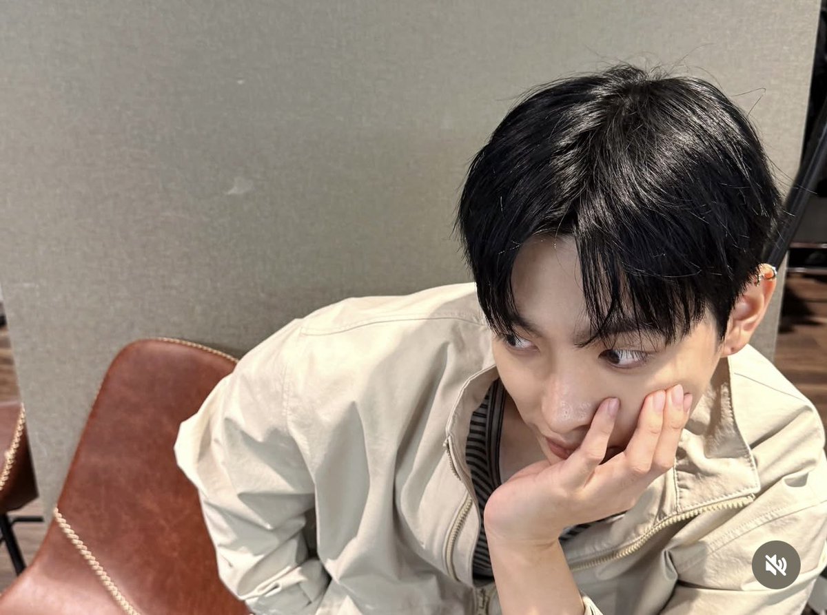 namjunicortez's tweet photo. please i am not strong https://t.co/5aIPMuv6jq
