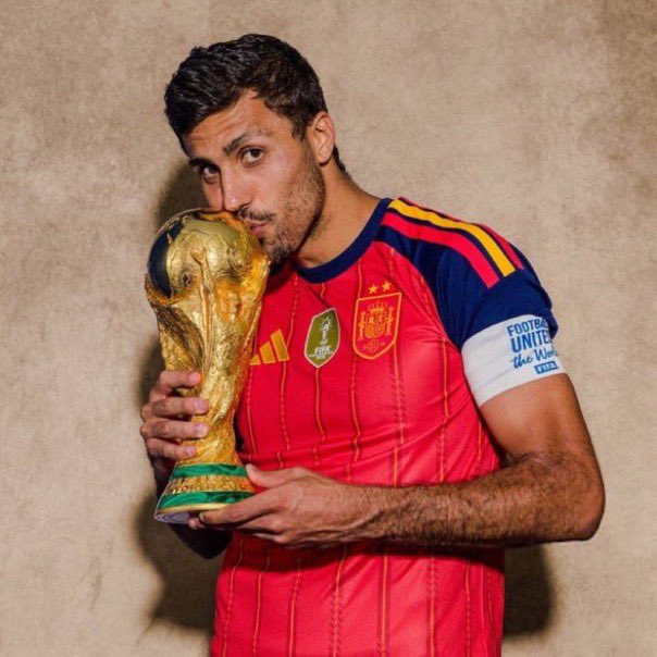 H97_99's tweet photo. @forcabarca_ar يستاهل بطل العالم  هذا المبلغ💙❤️ https://t.co/7v0oWqszKK