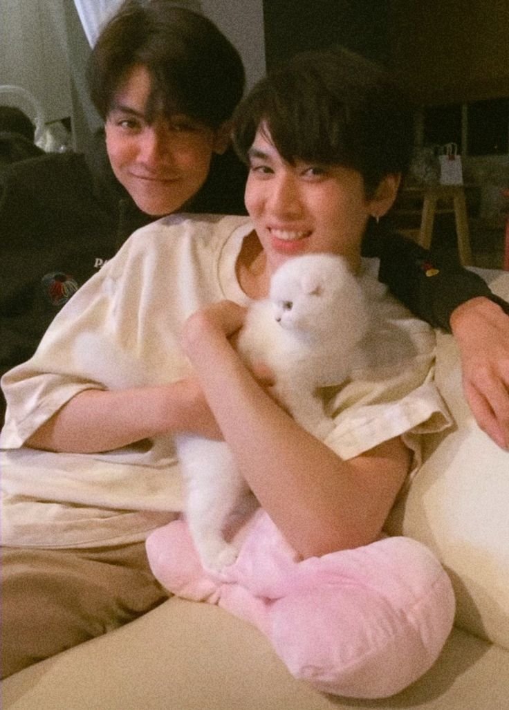 ninwithluv's tweet photo. Take me back to jokezo🌻
#joongdunk https://t.co/V484GwPAcp