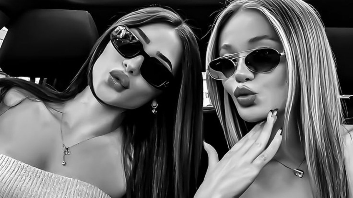 flouriscies's tweet photo. 💛 — ℳ𝘦𝘦𝘵𝘪𝘯𝘨 𝘺𝘰𝘶 𝘸𝘢𝘴 𝘭𝘪𝘬𝘦 𝘧𝘪𝘯𝘥𝘪𝘯𝘨 𝘢 𝘱𝘢𝘳𝘵 𝘰𝘧 𝘮𝘺𝘴𝘦𝘭𝘧 𝘐 𝘥𝘪𝘥𝘯'𝘵 𝘦𝘷𝘦𝘯 𝘬𝘯𝘰𝘸 𝘸𝘢𝘴 𝘮𝘪𝘴𝘴𝘪𝘯𝘨. https://t.co/m8wbDbjiwH
