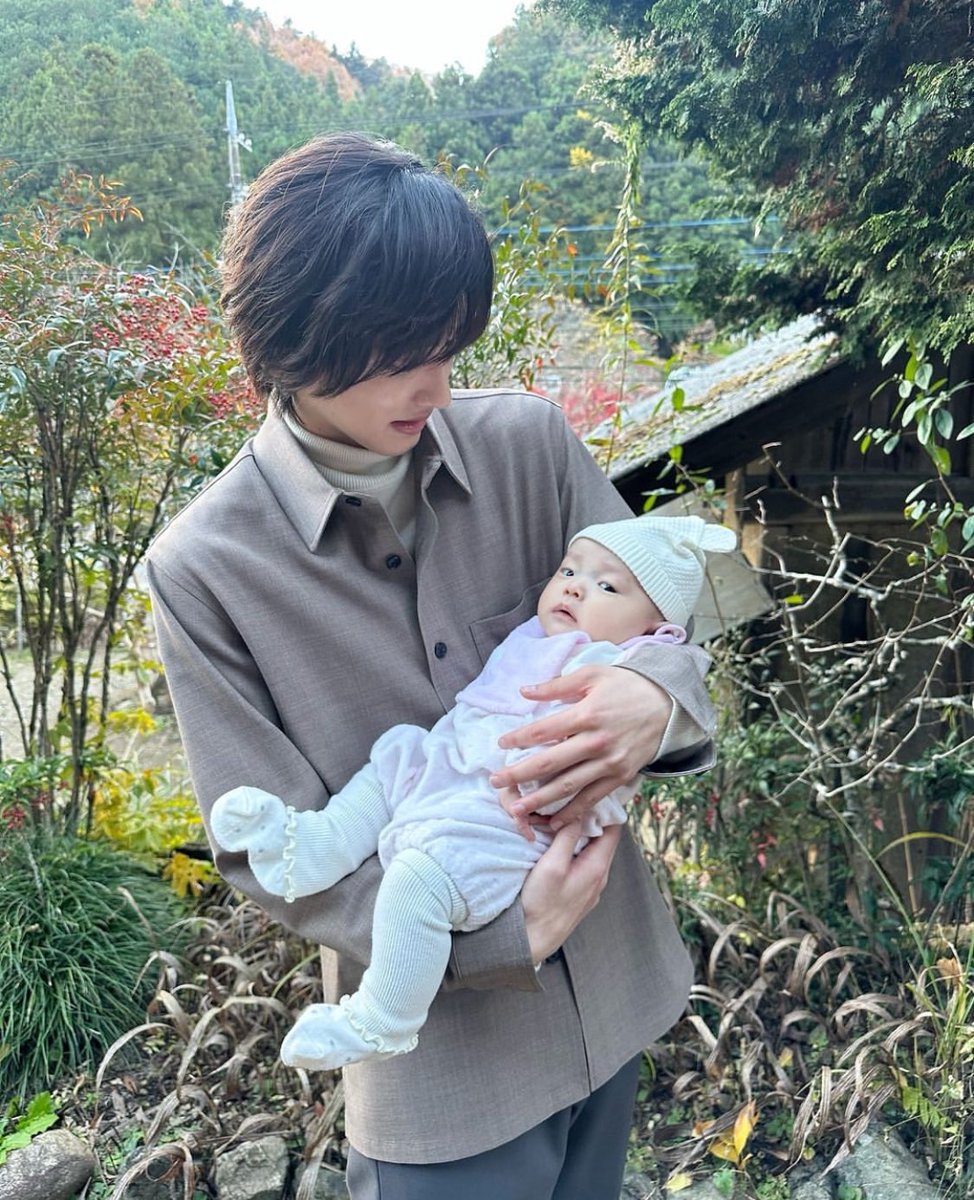fv_iq0's tweet photo. 交際中　　　　　　　　結婚して5年 https://t.co/7ZOWEVvVLQ