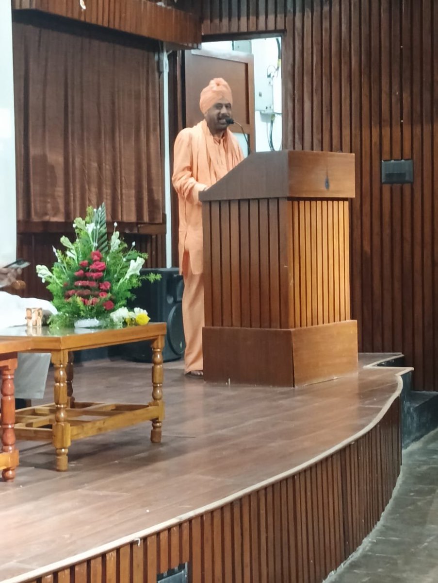 PrasenjitOFC's tweet photo. On 08.08.3026, BJP #State_Committee_Member &amp; Incharge of Diamond Harbour (DH) District , Shri #Prasenjit_Bhowmik was present at IIT Kharagpur during Spiritual address by Padma Shri  Kartick Maharaj at S N Bose Auditorium under IIT Kharagpur .

@sunilbansalbjp @amitmalviya https://t.co/iMom3qEfvs