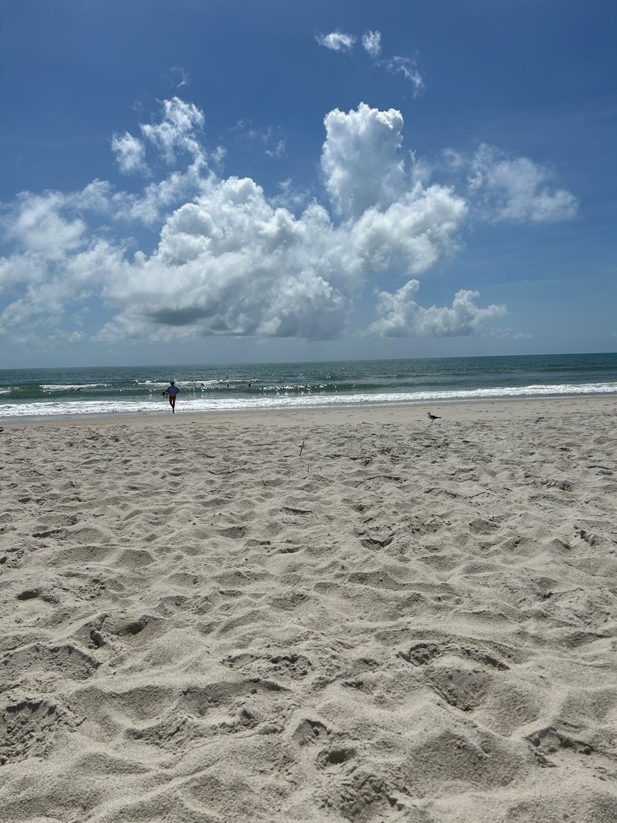 Multiverseboy5's tweet photo. At the beach https://t.co/qHQDwSlJlC