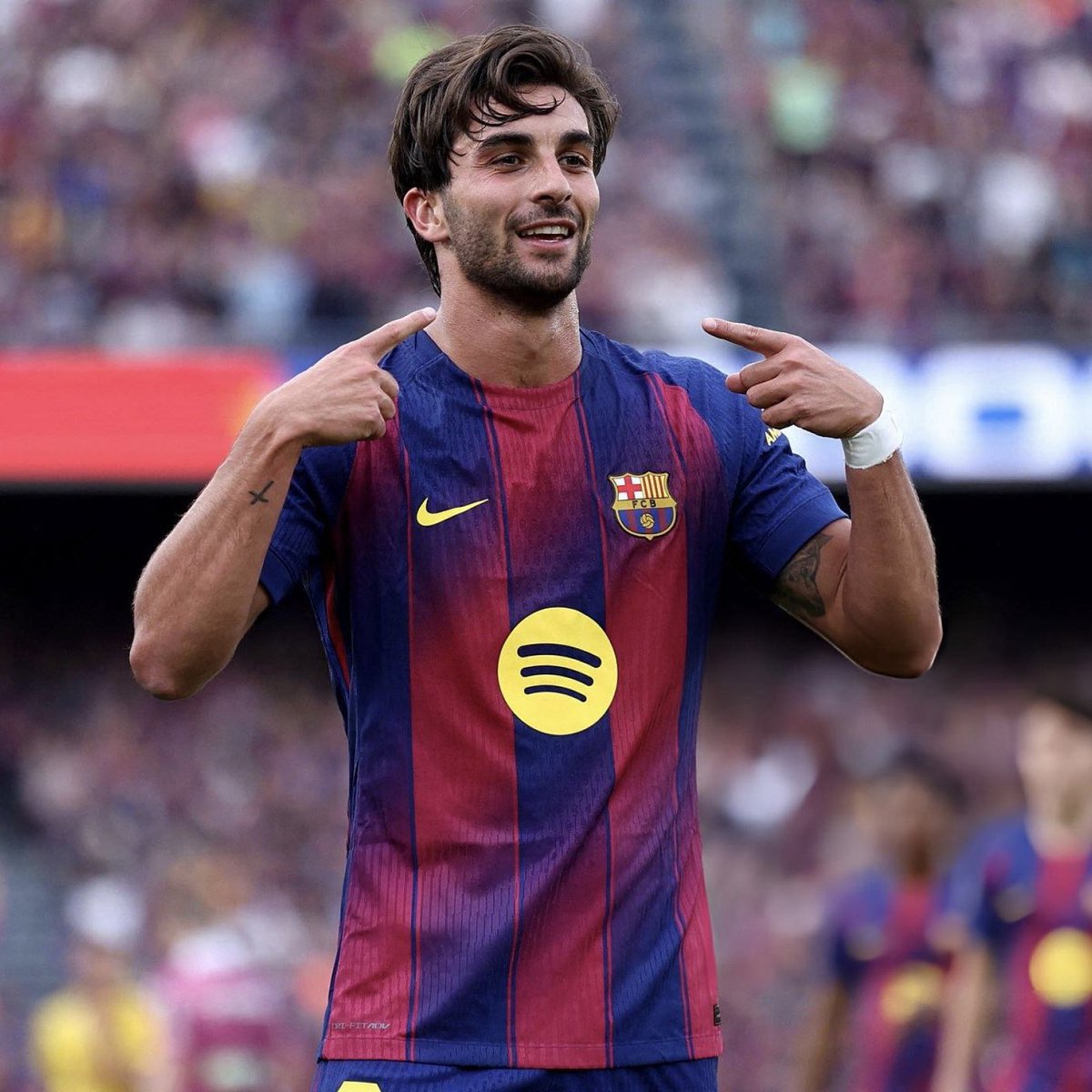 ActuFoot_'s tweet photo. 🚨 FERRAN TORRES 🇪🇸 S’ENGAGERA POUR 5 ANS S’IL REJOINT LE PSG ! ❤️💙

Les négociations se poursuivent avec le Barça.

🗞️ @AbdellahBoulma https://t.co/dG4r8QyLZD