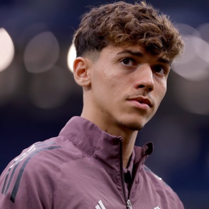 theMadridZone's tweet photo. 🚨💣 BREAKING: Thiago Pitarch is STAYING. 

Jose Mourinho counts on him, and he will be with the FIRST team this season.

@AS_Tavero https://t.co/ISu1NO8KCl
