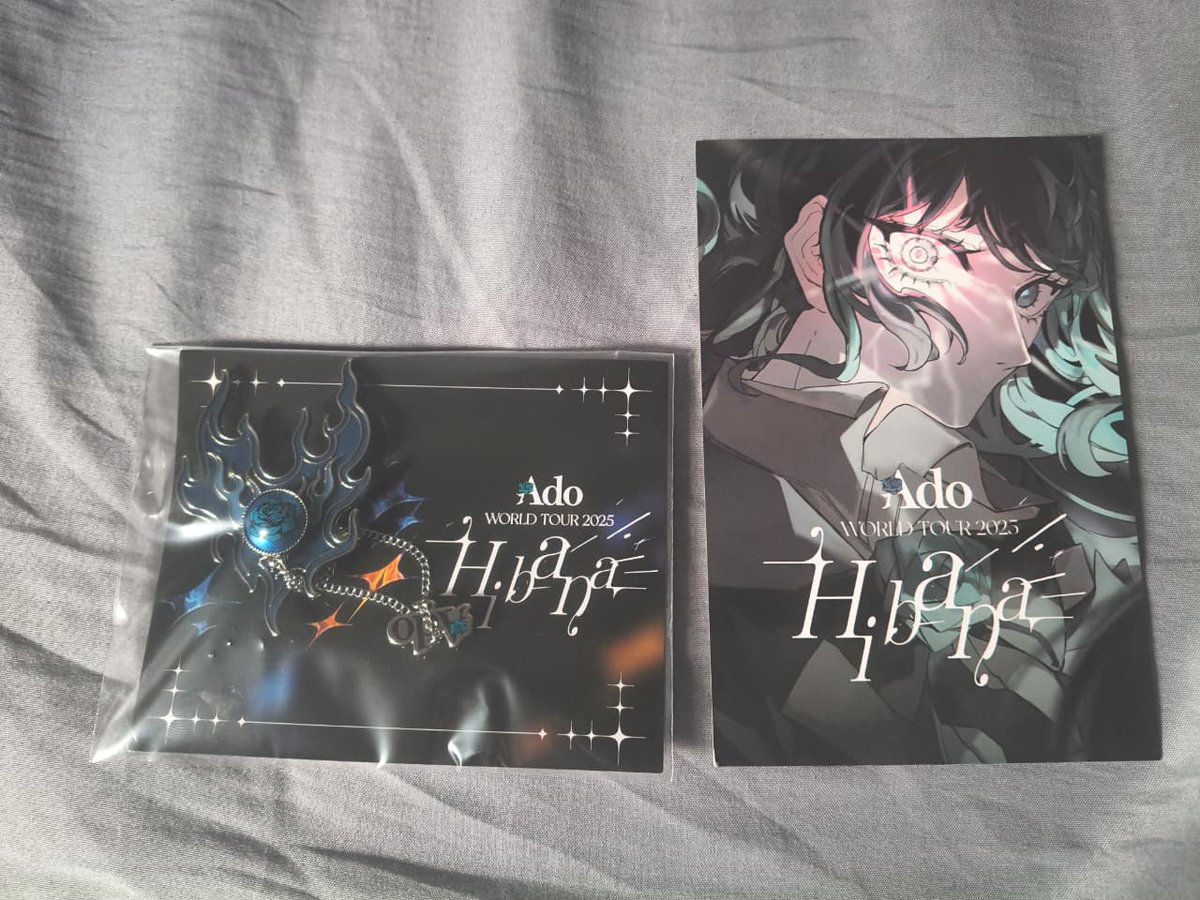 EijiHavoc's tweet photo. Olá pessoal, tudo bem?
Eu estou de mudança para um apartamento muito menor e preciso infelizmente vender umas coisas, eu provavelmente vou postar mais durante essa semana.

Estou vendendo o Light Stick oficial da Ado e o Broche também. + https://t.co/Re9RXpyGYQ
