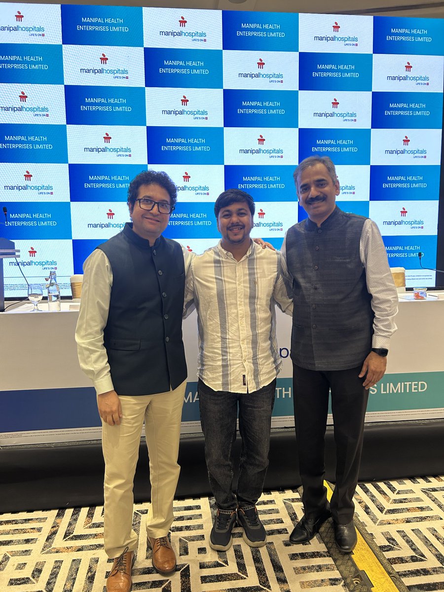 aayu_99's tweet photo. Had the privilege of meeting Mr. Karthik Rajagopal, COO of Manipal Hospitals Ltd.

It was a great opportunity to interact and gain valuable insights into leadership operational excellence and the evolving healthcare industry
 #Healthcare #ManipalHospitals #ProfessionalGrowth
#ipo https://t.co/6dwVdKBw4A